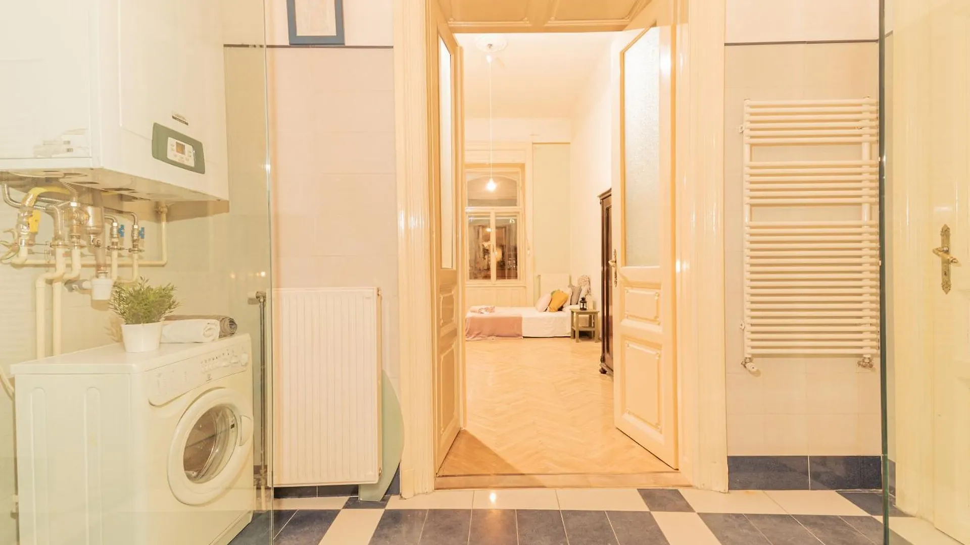 Cozy Apartment In The Heart Of Budapest, 5 Bedrooms Hungary